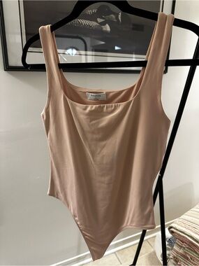 Babaton Nude/Blush Scoop Neck Bodysuit